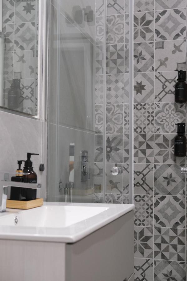 Design Moderno In Centro - Lainate- Rho Fiera Lägenhet Exteriör bild
