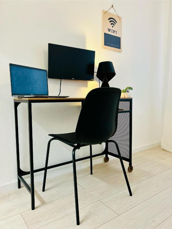 Design Moderno In Centro - Lainate- Rho Fiera Lägenhet Exteriör bild